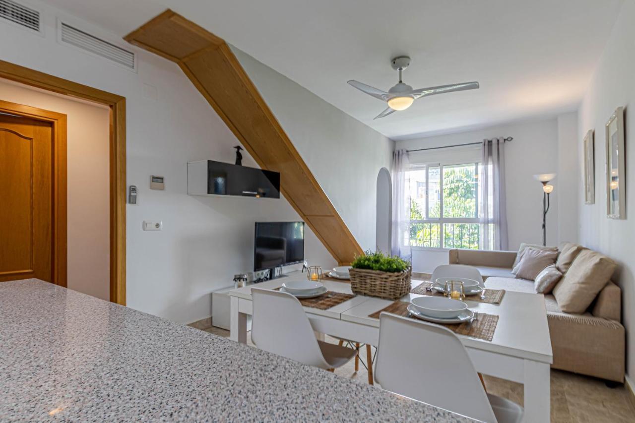 797 Holiday Rentals- Duplex Para 7 En La Carihuela A 1 Min De La Playa Torremolinos Extérieur photo