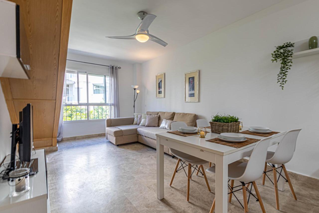 797 Holiday Rentals- Duplex Para 7 En La Carihuela A 1 Min De La Playa Torremolinos Extérieur photo