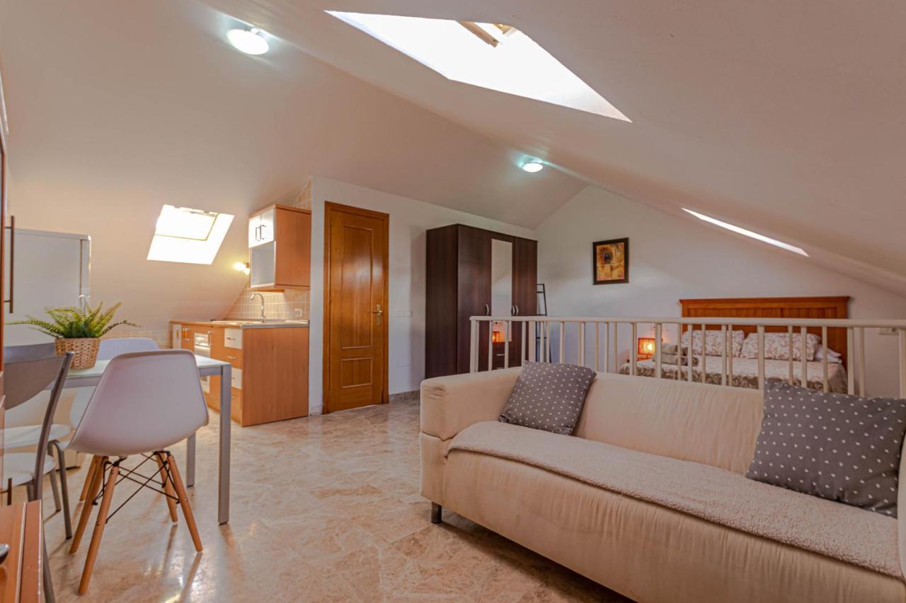 797 Holiday Rentals- Duplex Para 7 En La Carihuela A 1 Min De La Playa Torremolinos Extérieur photo