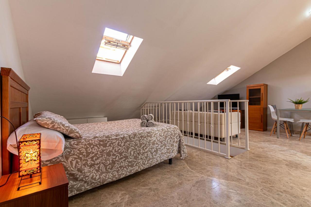 797 Holiday Rentals- Duplex Para 7 En La Carihuela A 1 Min De La Playa Torremolinos Extérieur photo