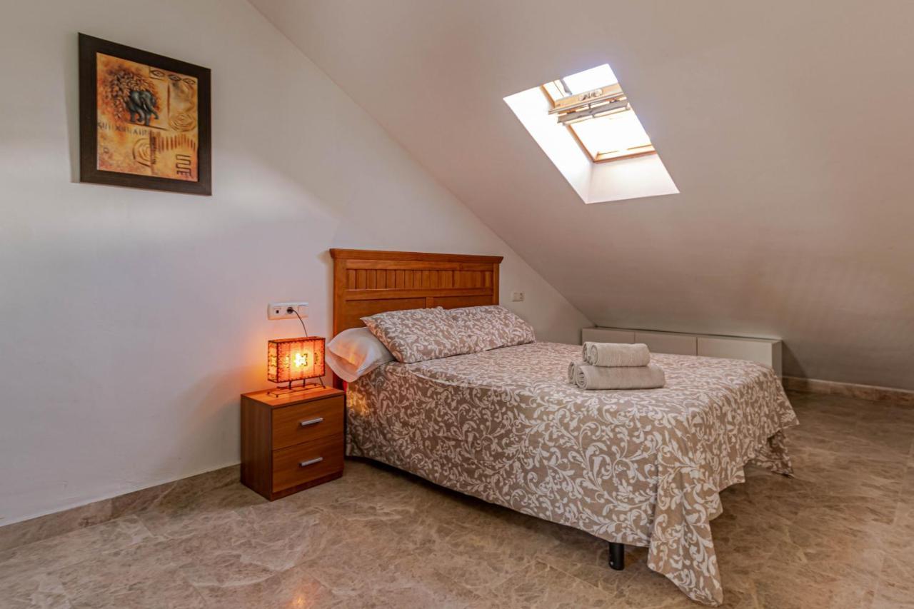 797 Holiday Rentals- Duplex Para 7 En La Carihuela A 1 Min De La Playa Torremolinos Extérieur photo