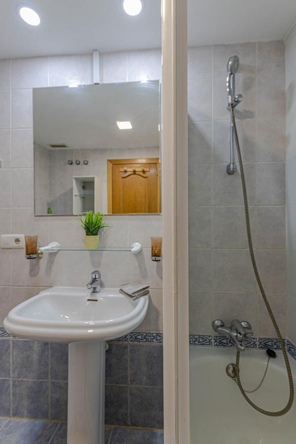 797 Holiday Rentals- Duplex Para 7 En La Carihuela A 1 Min De La Playa Torremolinos Extérieur photo