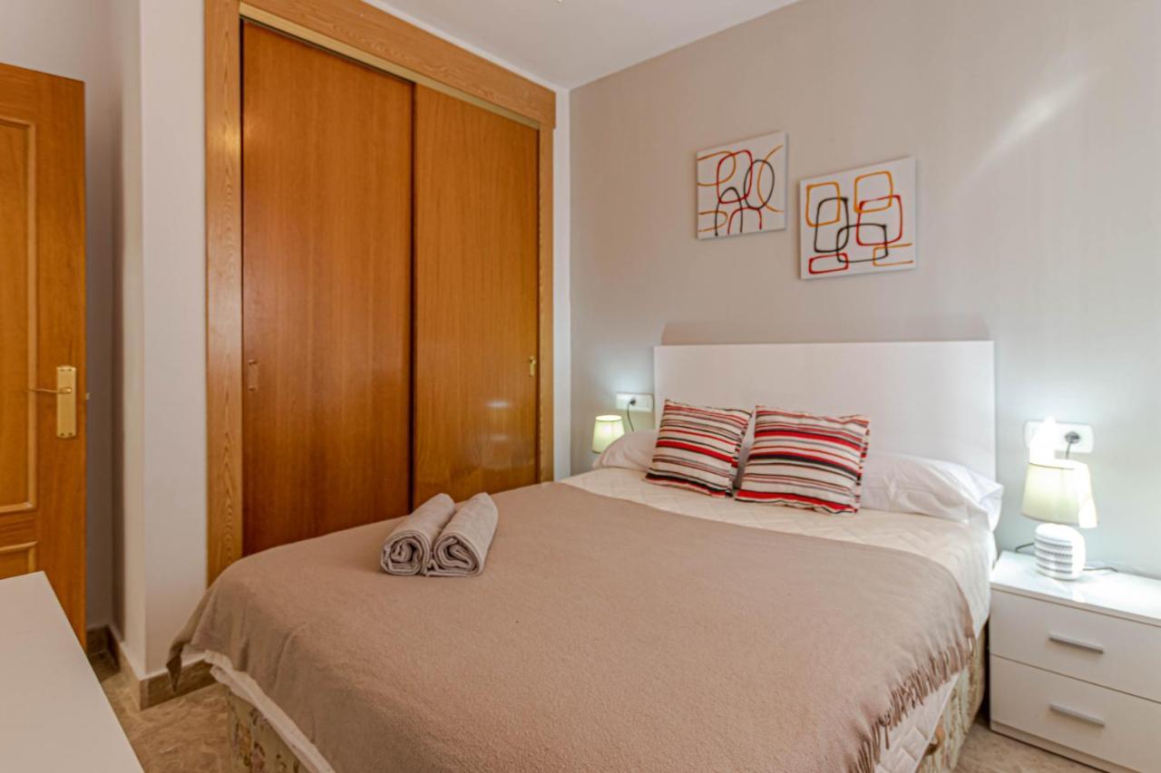 797 Holiday Rentals- Duplex Para 7 En La Carihuela A 1 Min De La Playa Torremolinos Extérieur photo